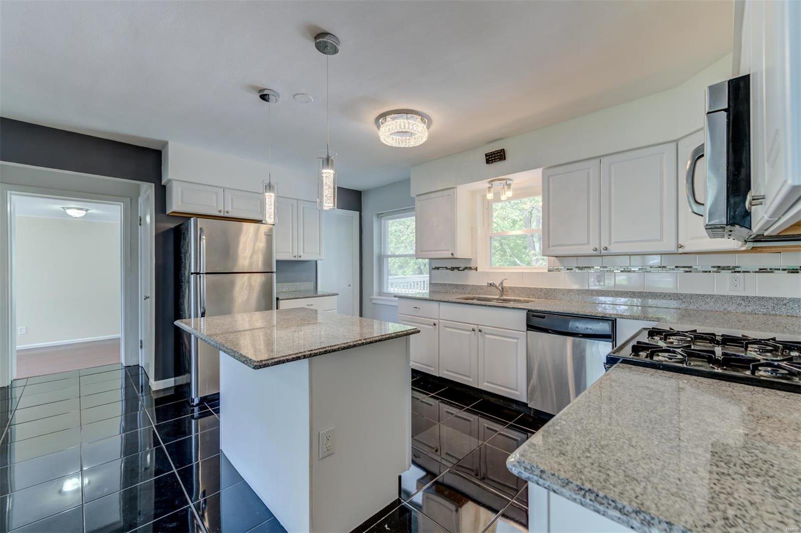 926 Schulte Road St. Louis, MO 63146 - Photo 10 of 41 Gallery Image 10