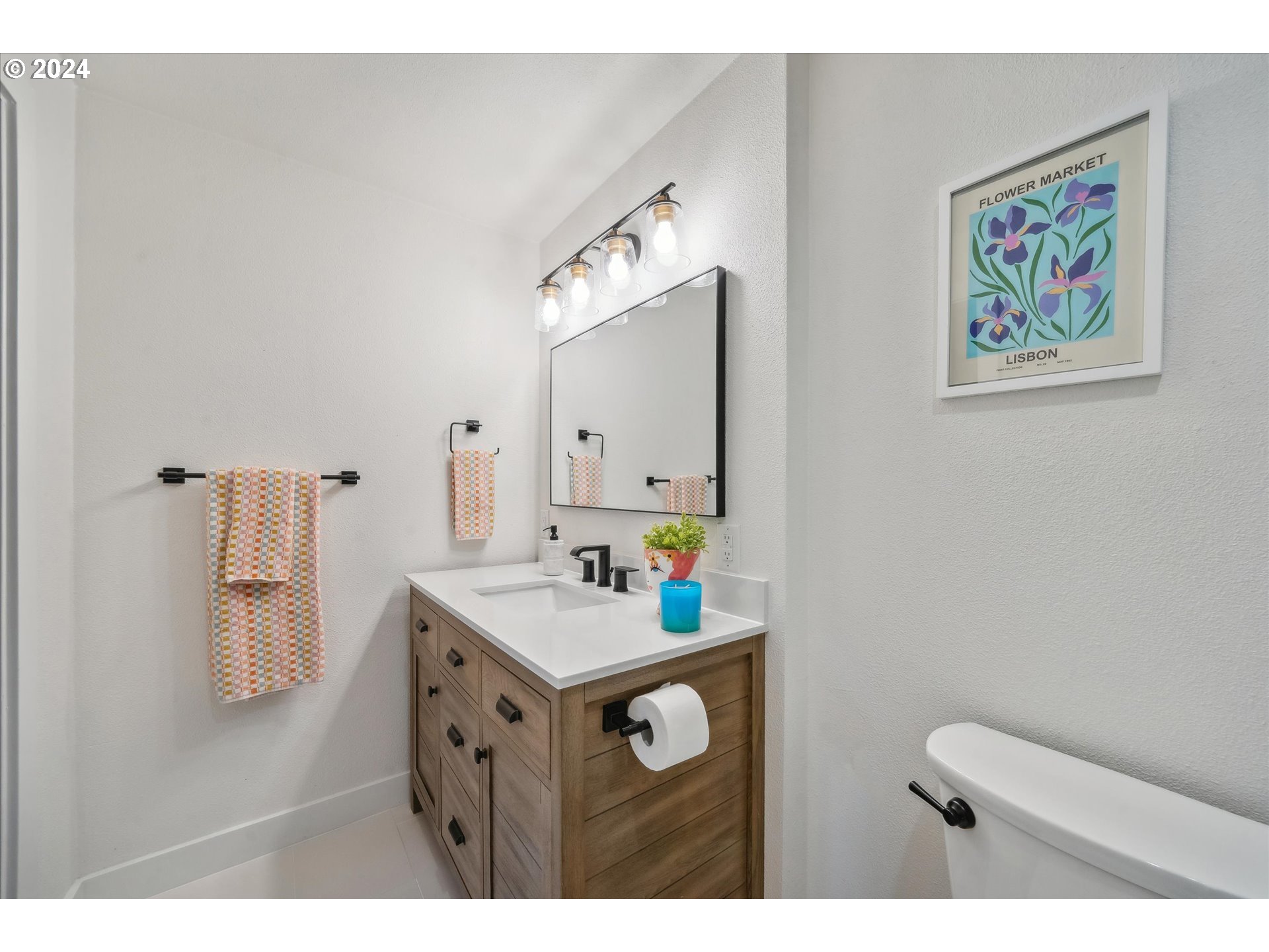 8910 Southwest Arapaho Road Tualatin, OR 97062 - Photo 28 of 32 Gallery Image 28