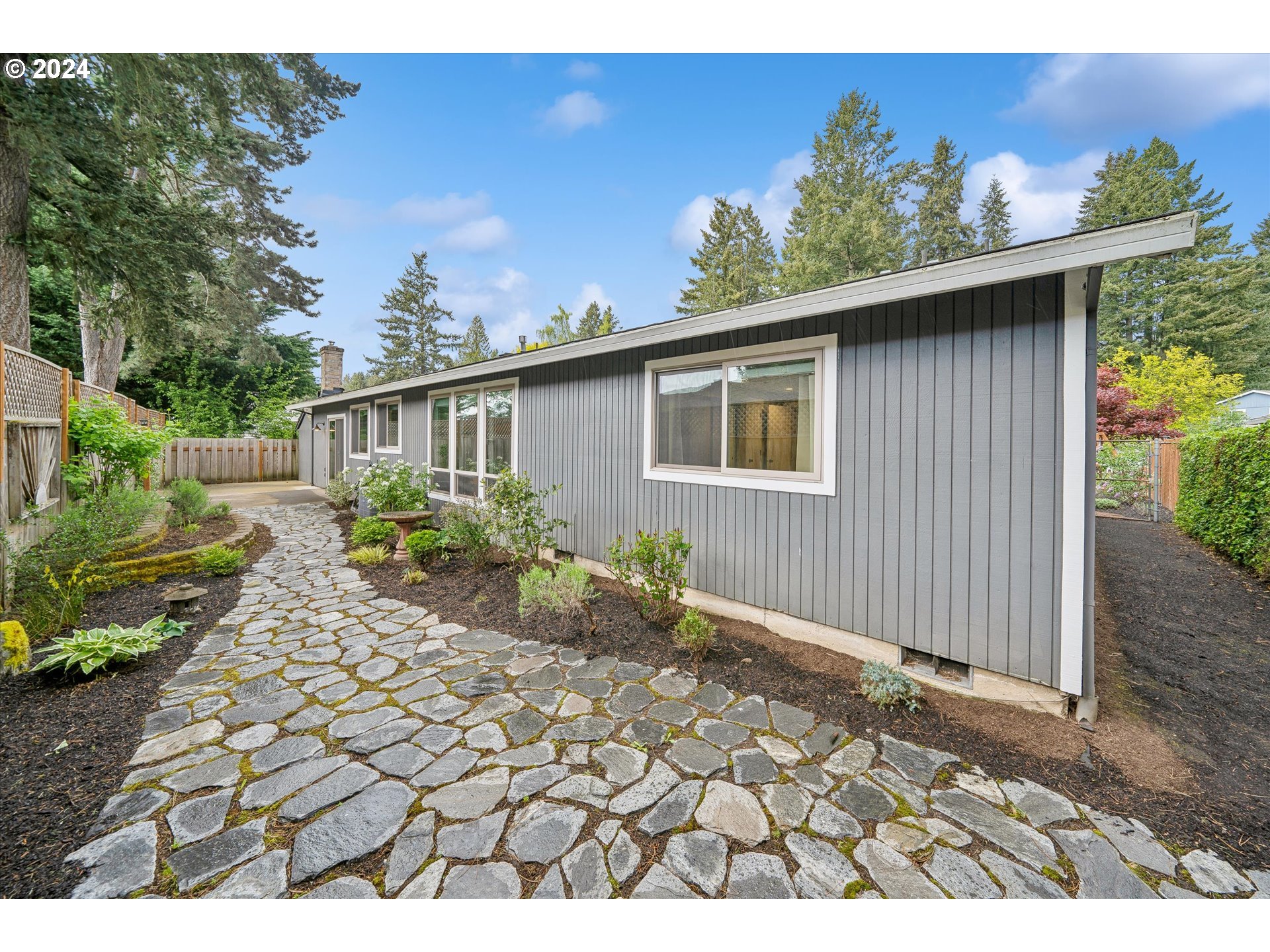 8910 Southwest Arapaho Road Tualatin, OR 97062 - Photo 30 of 32 Gallery Image 30