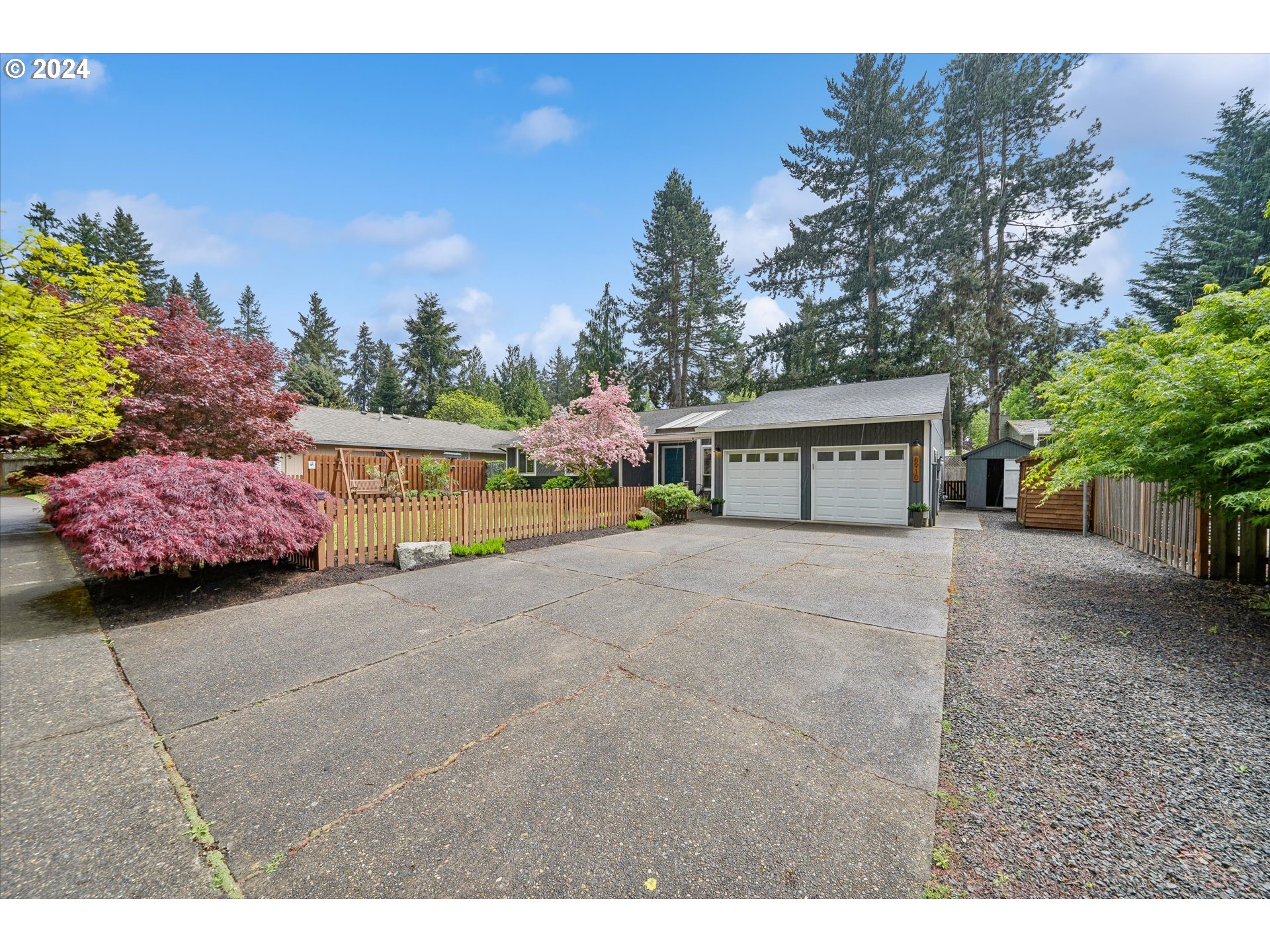 8910 Southwest Arapaho Road Tualatin, OR 97062 - Photo 3 of 32 Gallery Image 3