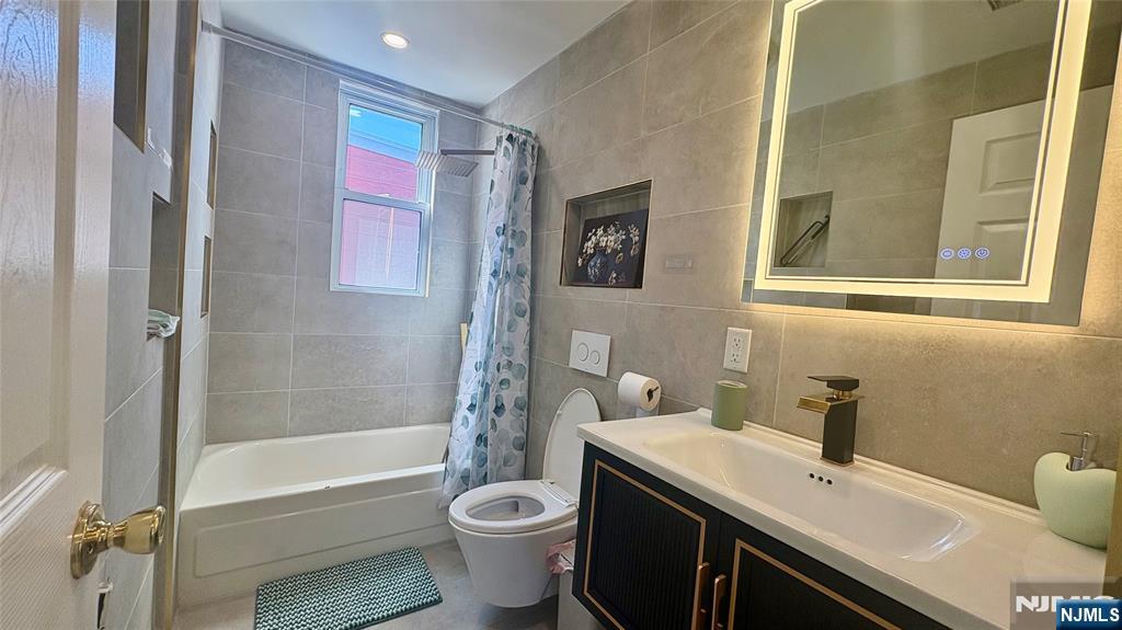 261 Maple Street, Unit 2 Kearny, NJ 07032 - Photo 13 of 14