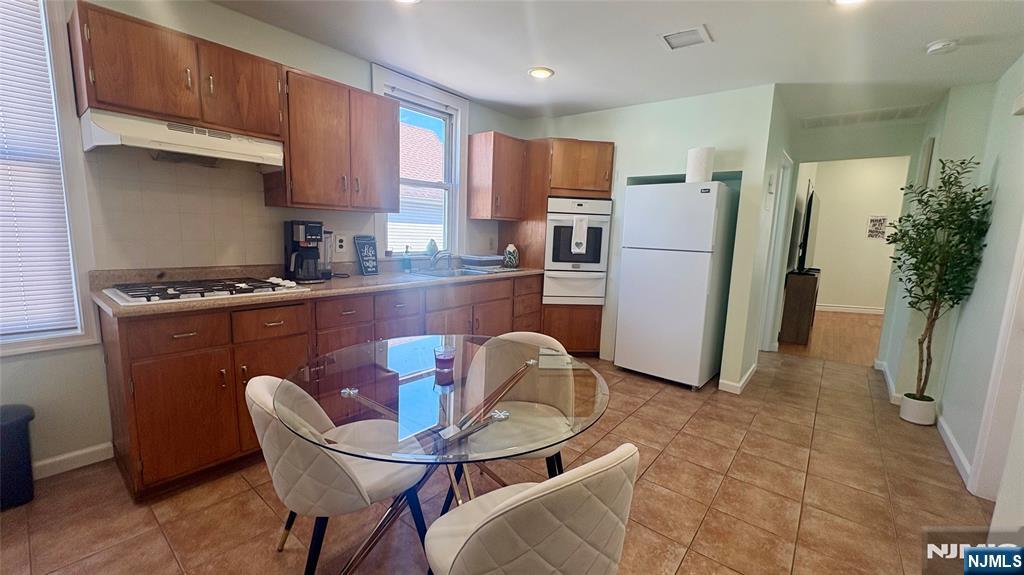 261 Maple Street, Unit 2 Kearny, NJ 07032 - Photo 5 of 14