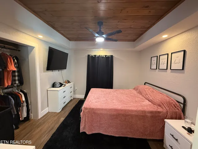 $169,000 | 8415 Morgan County Highway, Sunbright, TN 37872