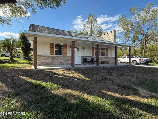 $169,000 | 8415 Morgan County Highway, Sunbright, TN 37872