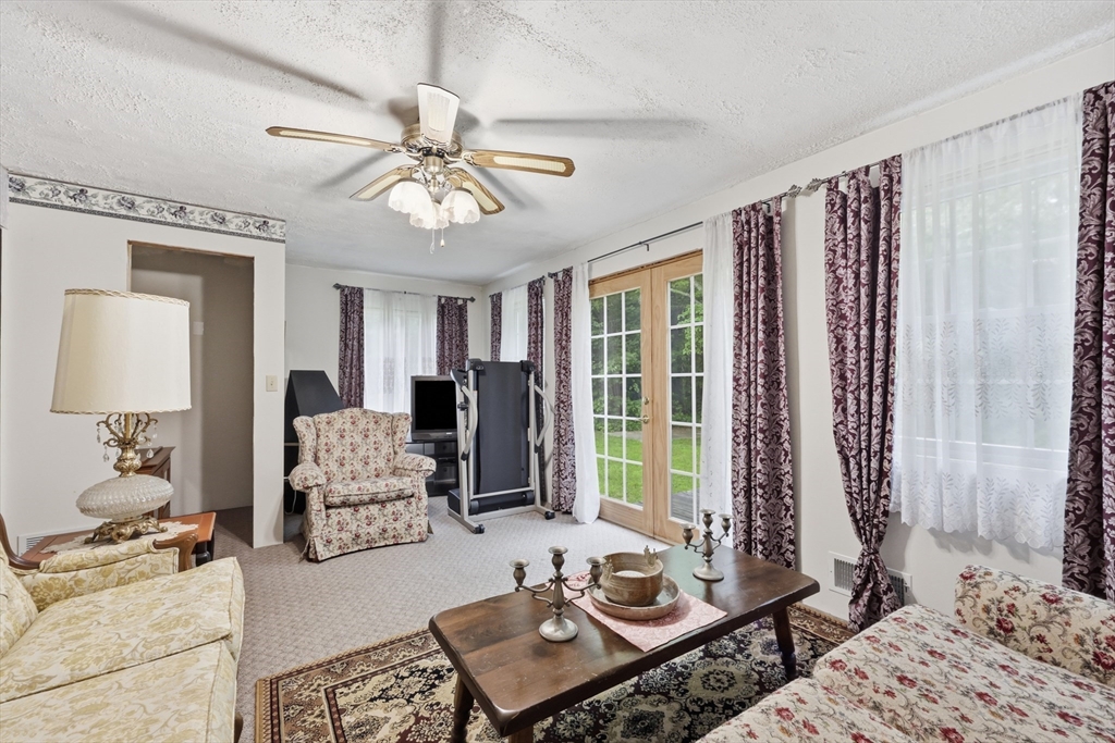 1303 Calkins Road Palmer, MA 01069 - Photo 20 of 34
