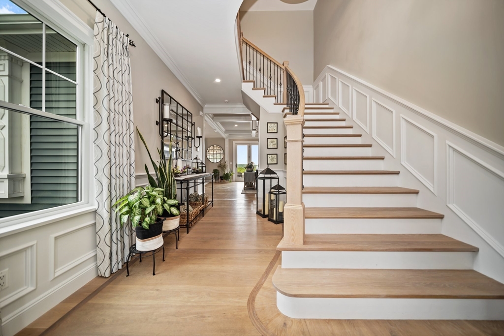 17 Chestnut Lane Littleton, MA 01460 - Photo 4 of 40 a view of entryway and hall