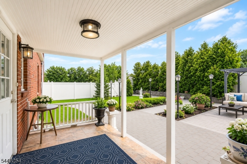 640 Florida Grove Road Perth Amboy, NJ 08861 - Photo 6 of 38 Gallery Image 6