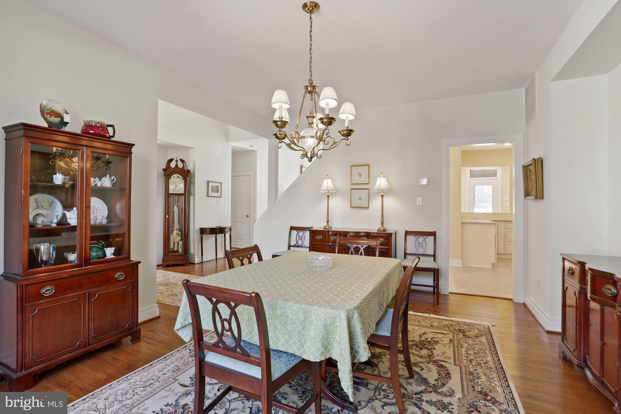 11331 Woodbrook Lane Reston, VA 20194 - Photo 16 of 43 Spacious DR opens to Kitchen and Foyer