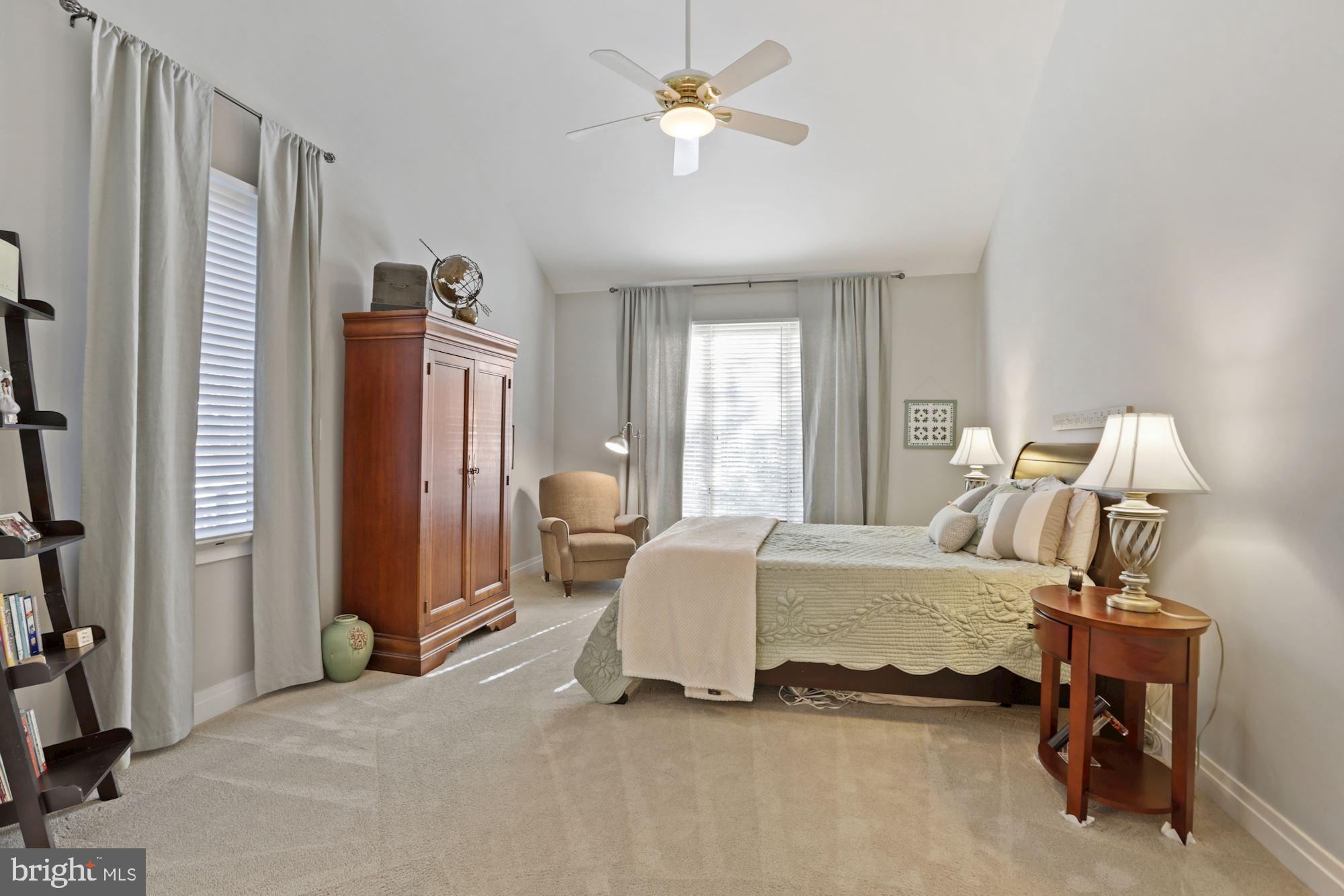11331 Woodbrook Lane Reston, VA 20194 - Photo 21 of 43 Sought after "Main Level Master Bedroom Suite"