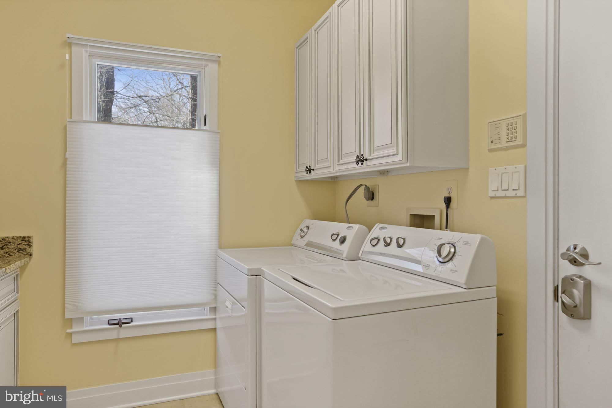 11331 Woodbrook Lane Reston, VA 20194 - Photo 26 of 43 Huge Main Level Laundry Room accesses garage