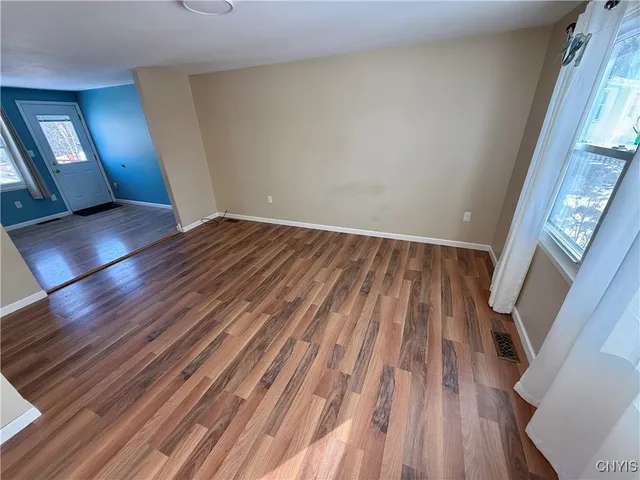 $2,350 | 8497 Chinkapin Circle, Cicero, NY 13039