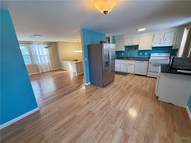 $2,350 | 8497 Chinkapin Circle, Cicero, NY 13039