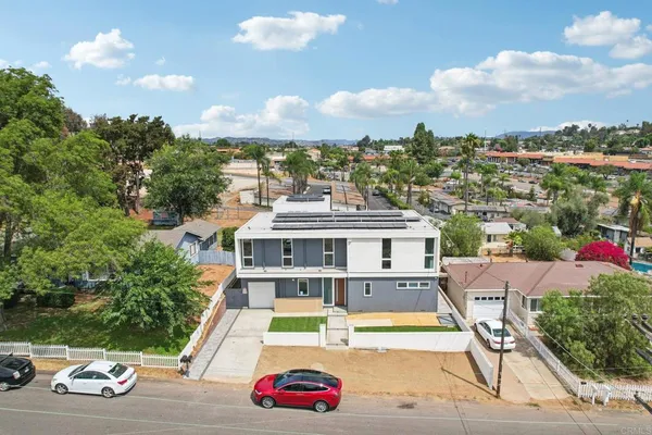 $2,299,000 | 139-41 Almond Street, Fallbrook, CA 92028