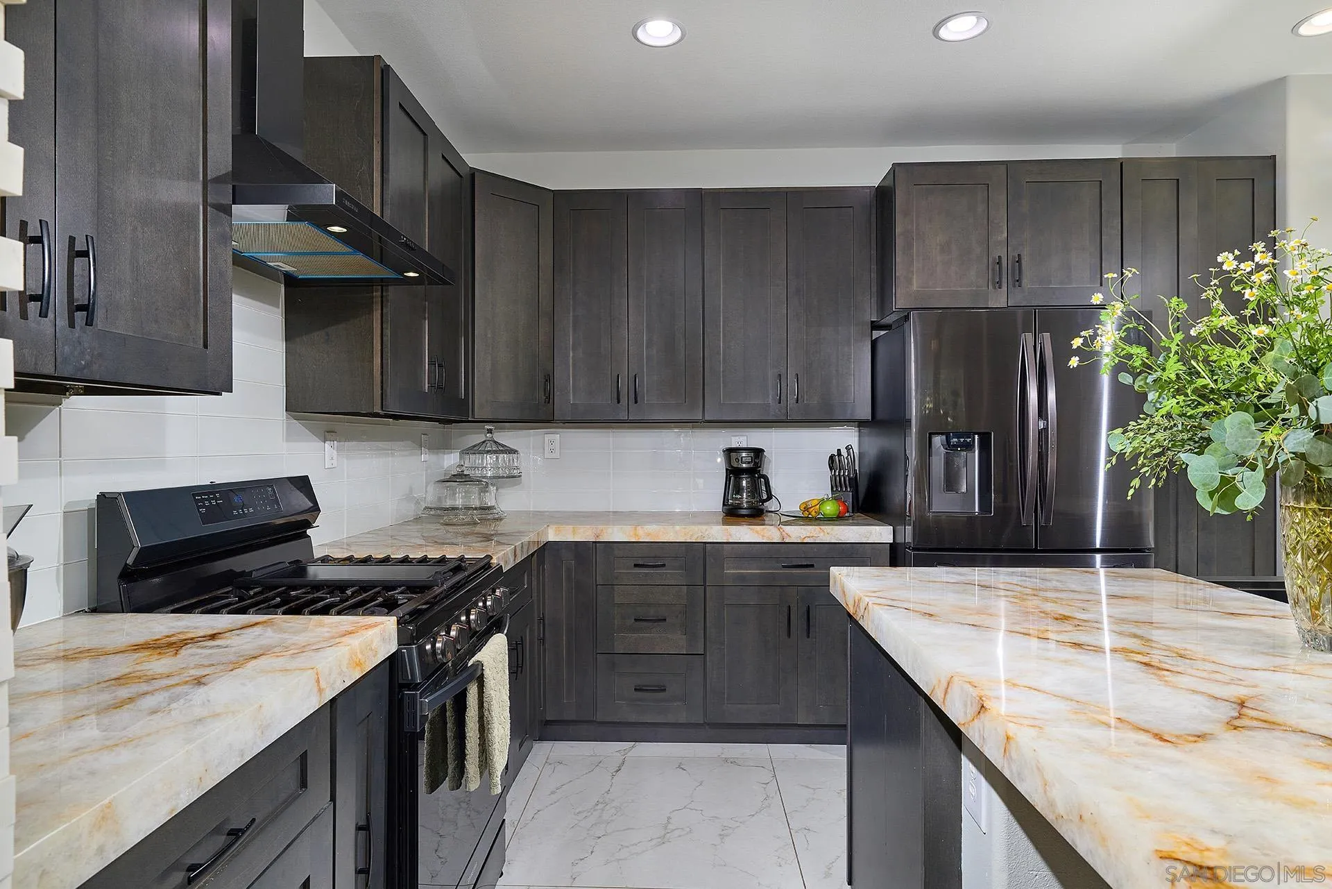 3402 Filoli Circle Carlsbad, CA 92009 - Photo 9 of 39