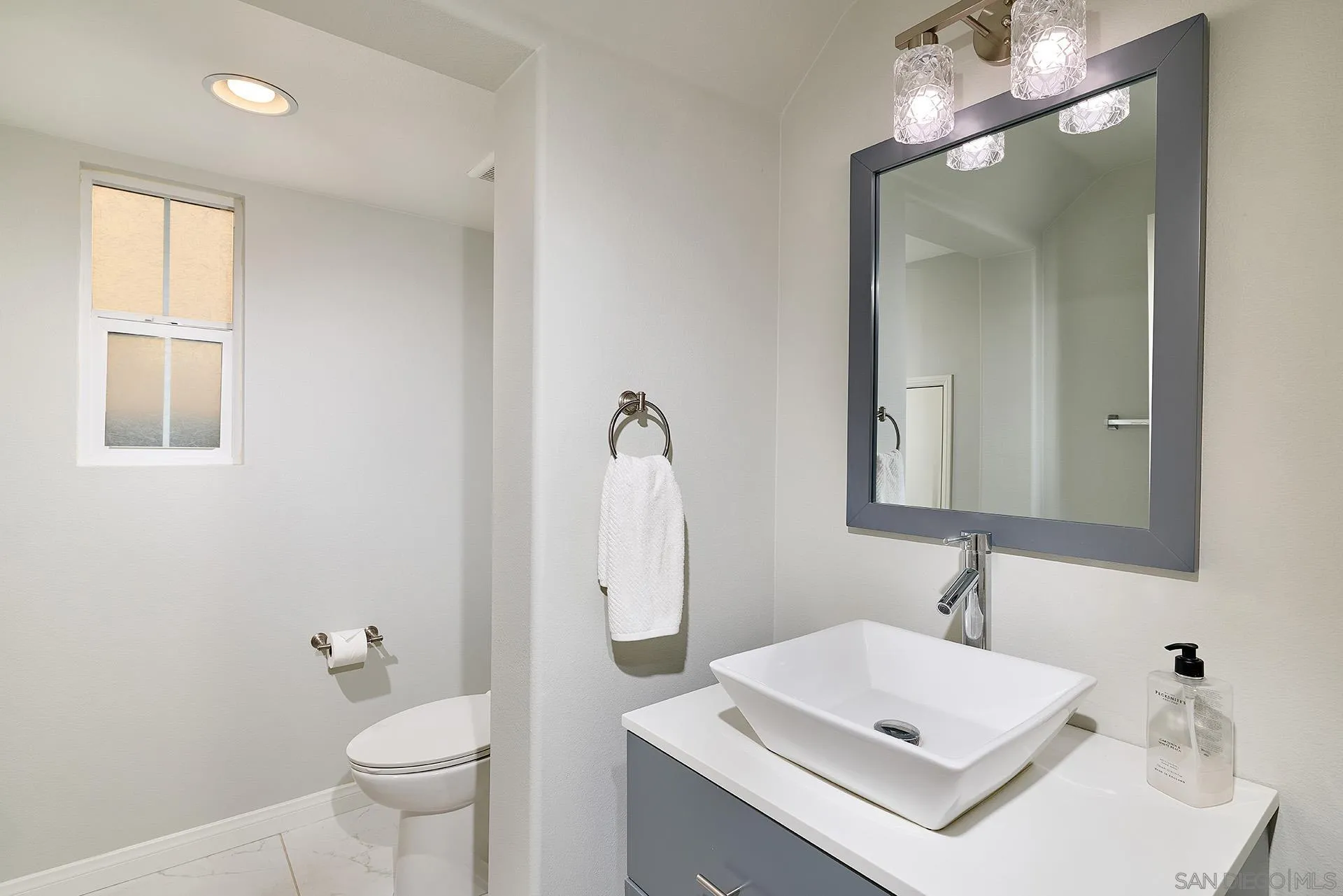 3402 Filoli Circle Carlsbad, CA 92009 - Photo 10 of 39