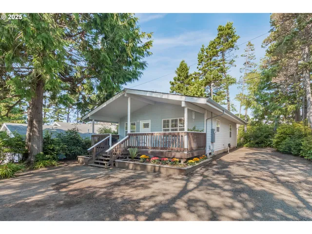 $419,000 | 5415 Hacienda Avenue, Lincoln City, OR 97367