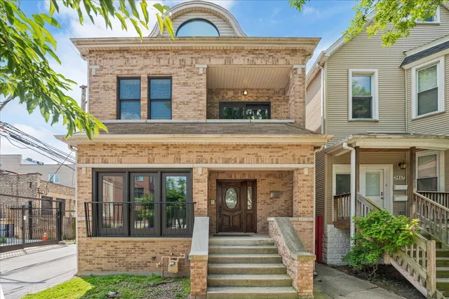 $1,325,000 | 2415 West Belle Plaine Avenue, Chicago, IL 60618