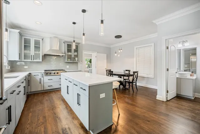 $1,325,000 | 2415 West Belle Plaine Avenue, Chicago, IL 60618