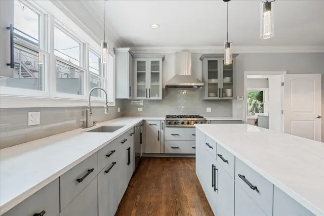 $1,325,000 | 2415 West Belle Plaine Avenue, Chicago, IL 60618