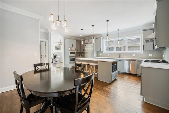 $1,325,000 | 2415 West Belle Plaine Avenue, Chicago, IL 60618