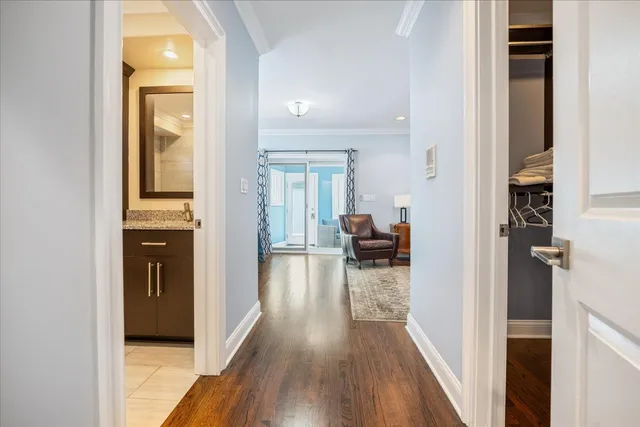 $1,325,000 | 2415 West Belle Plaine Avenue, Chicago, IL 60618