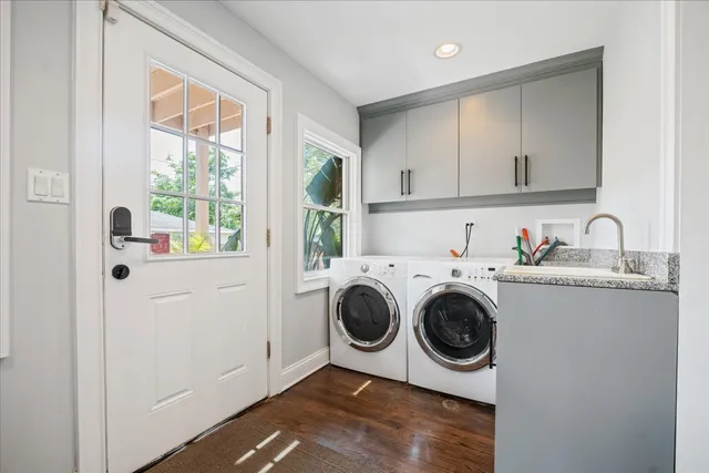 $1,325,000 | 2415 West Belle Plaine Avenue, Chicago, IL 60618