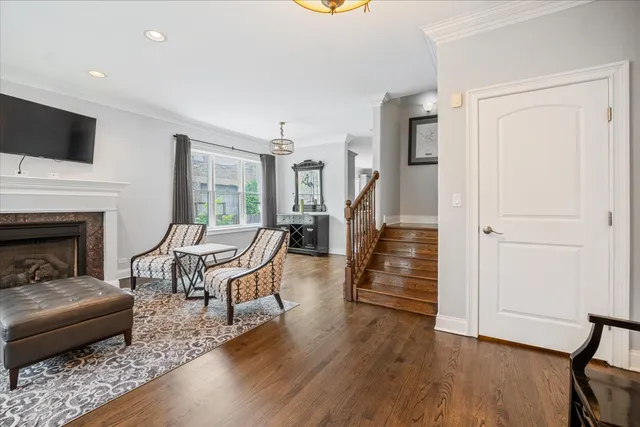 $1,325,000 | 2415 West Belle Plaine Avenue, Chicago, IL 60618