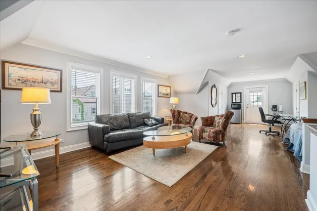 $1,325,000 | 2415 West Belle Plaine Avenue, Chicago, IL 60618