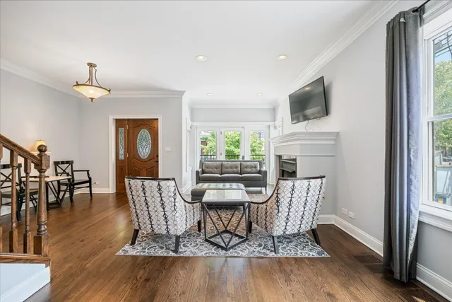 $1,325,000 | 2415 West Belle Plaine Avenue, Chicago, IL 60618