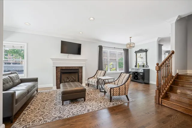 $1,325,000 | 2415 West Belle Plaine Avenue, Chicago, IL 60618