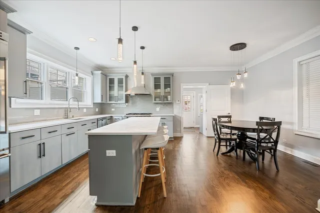 $1,325,000 | 2415 West Belle Plaine Avenue, Chicago, IL 60618