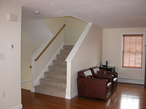 46 Pine Hill Road Worcester, MA 01604 - Photo 8 of 21 Gallery Image 8