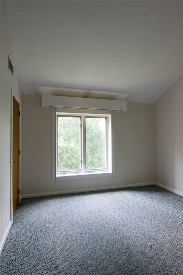 5 Tsienneto Road, Unit 70 Derry, NH 03038 - Photo 17 of 31