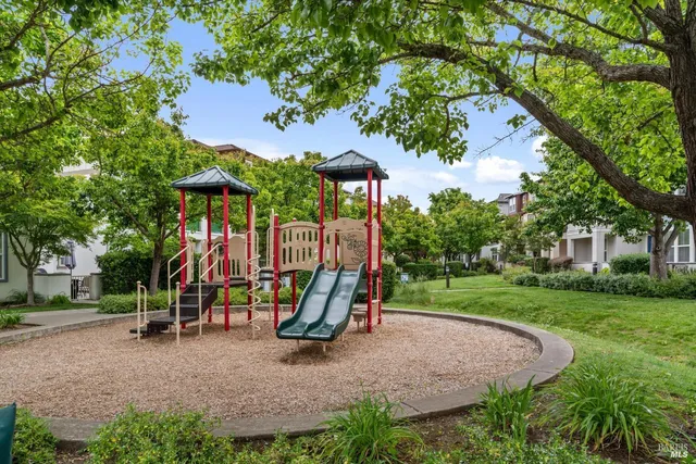 $735,000 | 4077 Calloway Drive, Santa Rosa, CA 95409