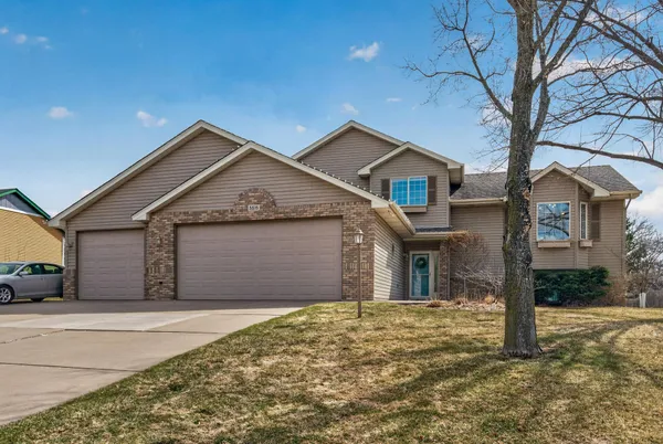 $450,000 | 5515 157th Way North, Hugo, MN 55038