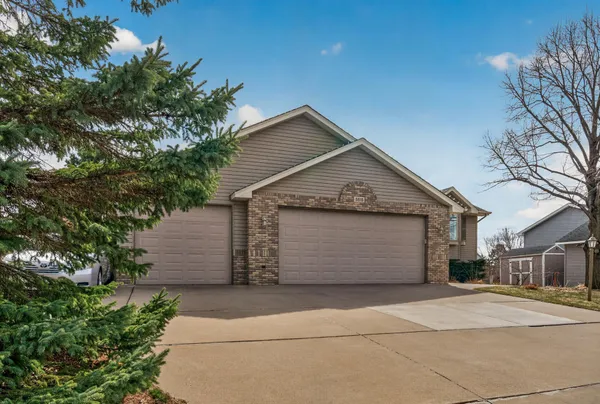 $450,000 | 5515 157th Way North, Hugo, MN 55038