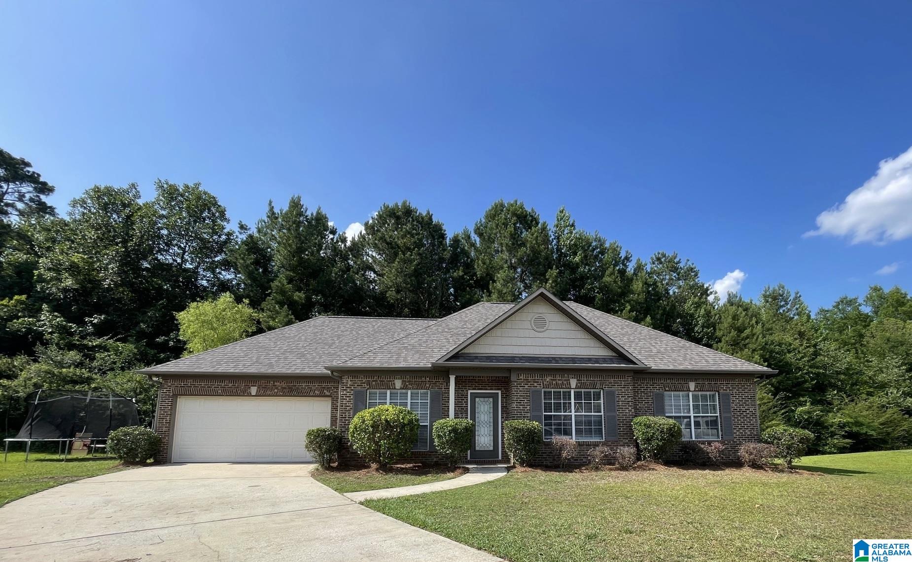 520 Park Village Lane Alabaster, AL 35007 - Photo 2 of 11