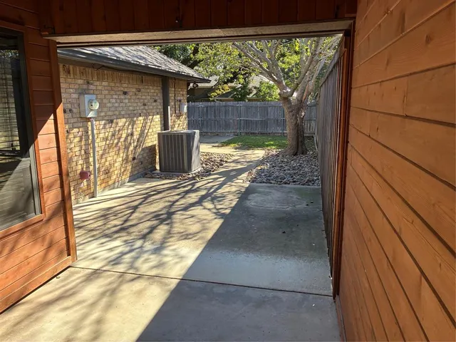 $2,400 | 5617 Ridgerock Court, Fort Worth, TX 76132