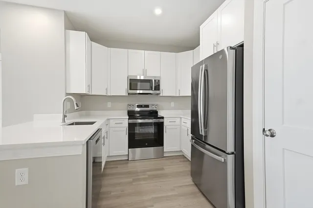 $329,000 | 8 Vine Street, Unit 2, Haverhill, MA 01830