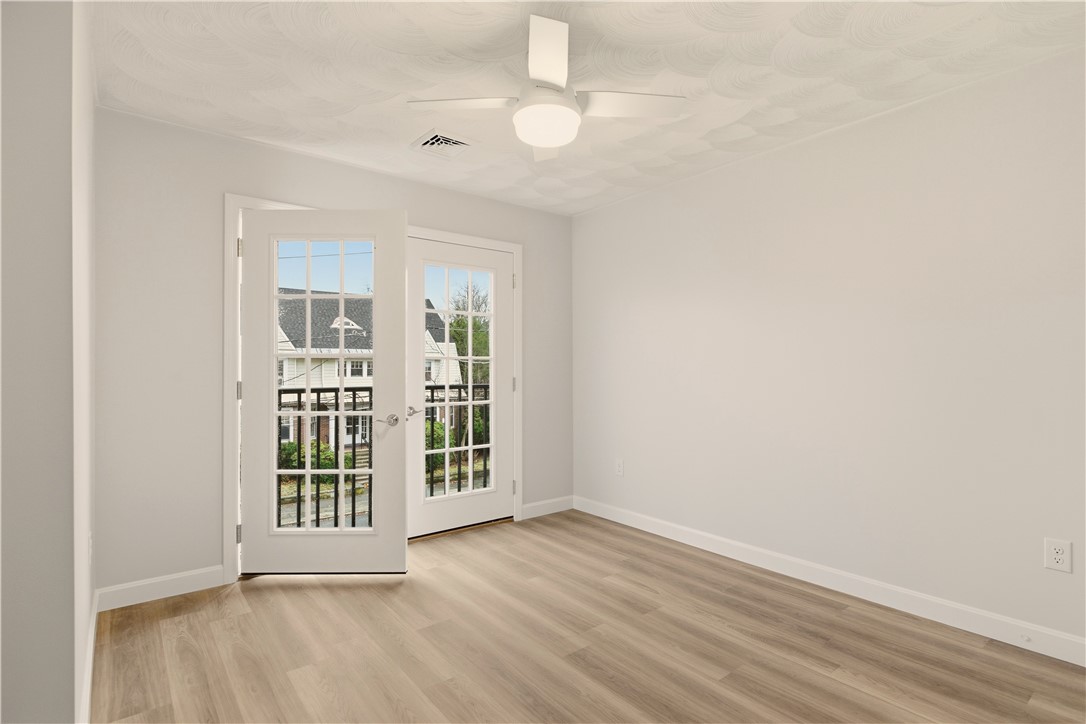 47 Windsor Road Cranston, RI 02905 - Photo 16 of 39