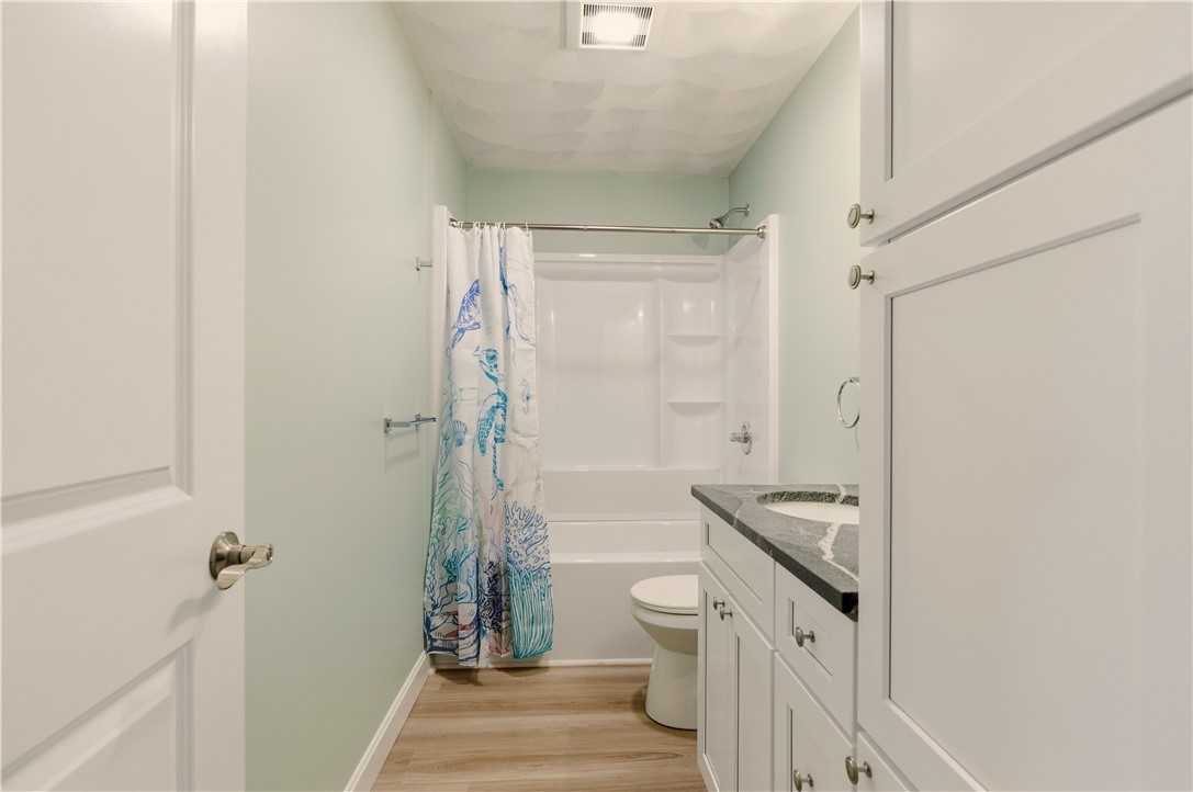 47 Windsor Road Cranston, RI 02905 - Photo 18 of 39