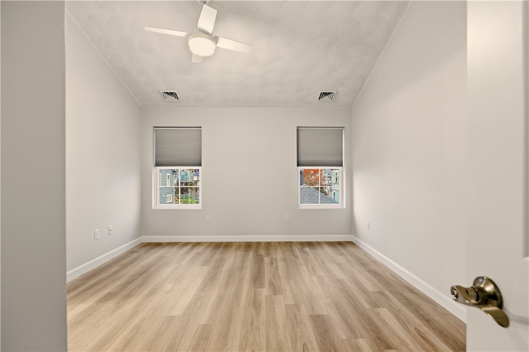 47 Windsor Road Cranston, RI 02905 - Photo 23 of 39