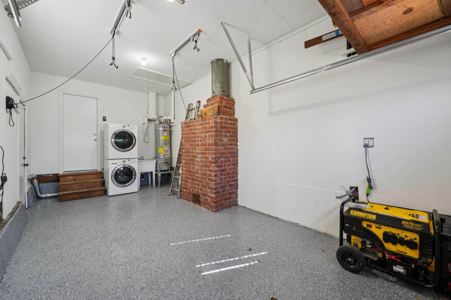 3336 Spring Street Redwood City, CA 94063 - Photo 36 of 40 a view of a room with gym equipment