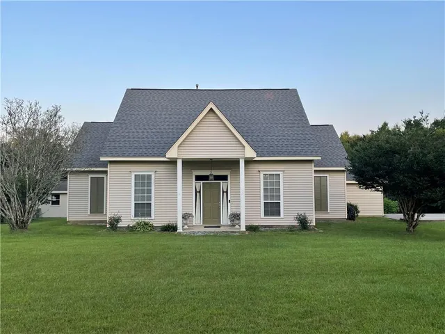 $465,000 | 230 Churchill Downs Drive, Bush, LA 70431