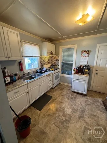 $255,000 | 320 Forrest Avenue, Savannah, GA 31404