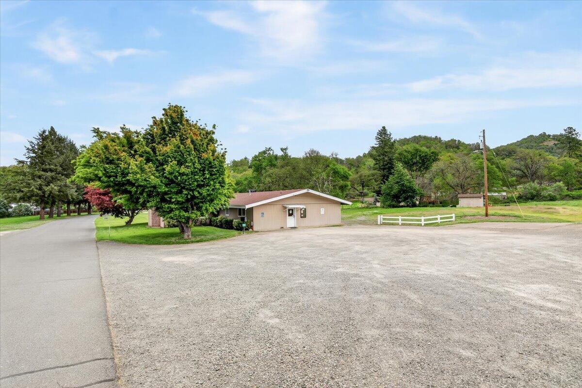 8401 Old Stage Road, Unit 56 Central Point, OR 97502 - Photo 25 of 28