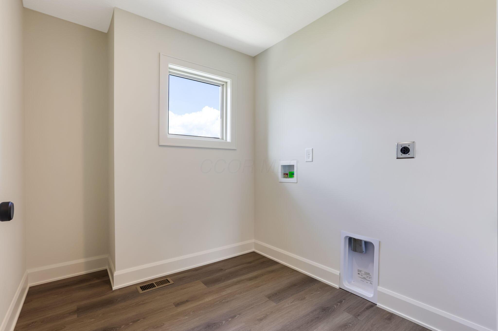 9007 Columbia Road Southwest Pataskala, OH 43062 - Photo 50 of 70 2nd floor laundry room
