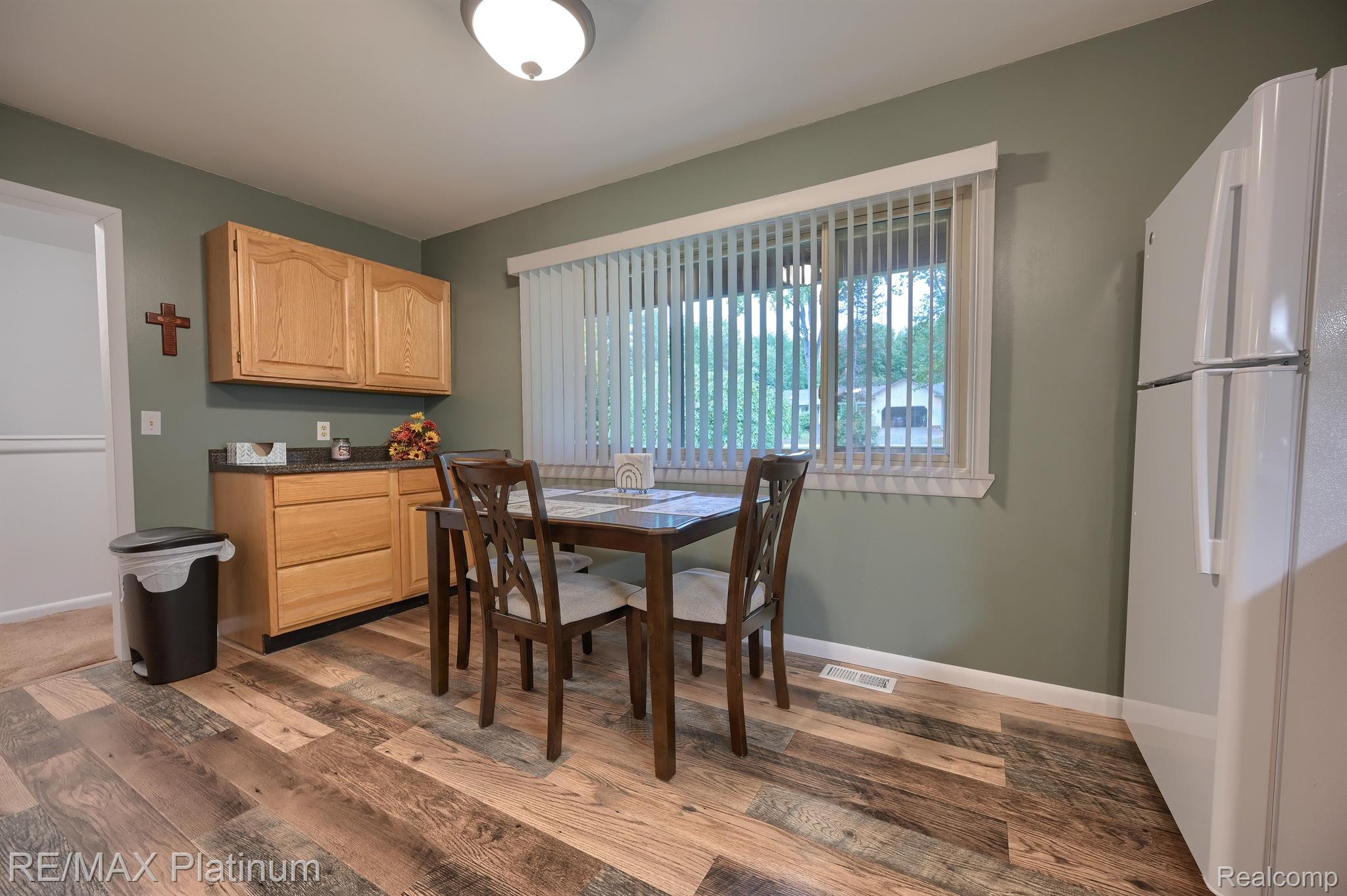 11442 Silver Lake Road Byron, MI 48418 - Photo 9 of 25 Gallery Image 9