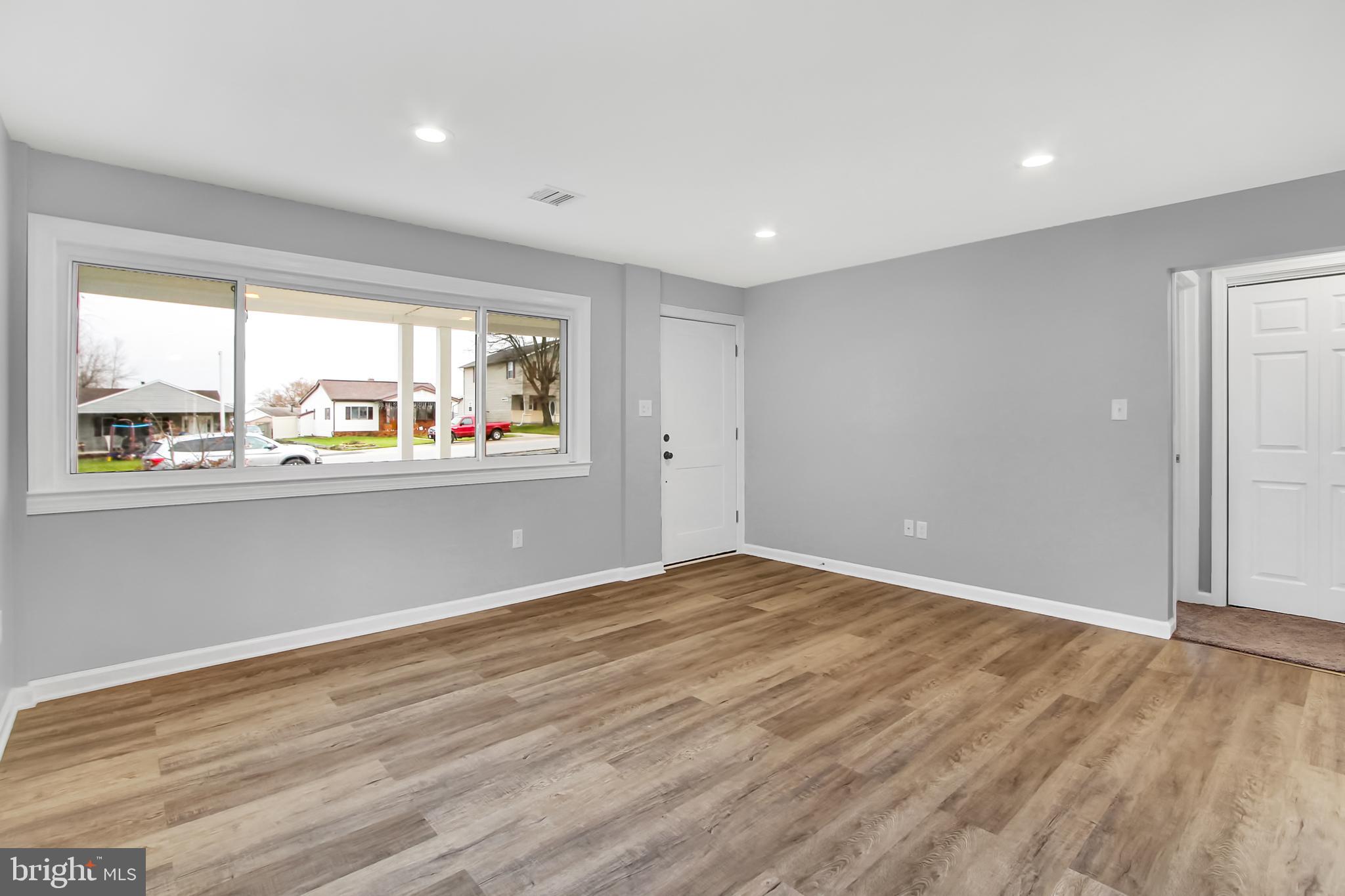 18 Compass Road Baltimore, MD 21220 - Photo 3 of 26