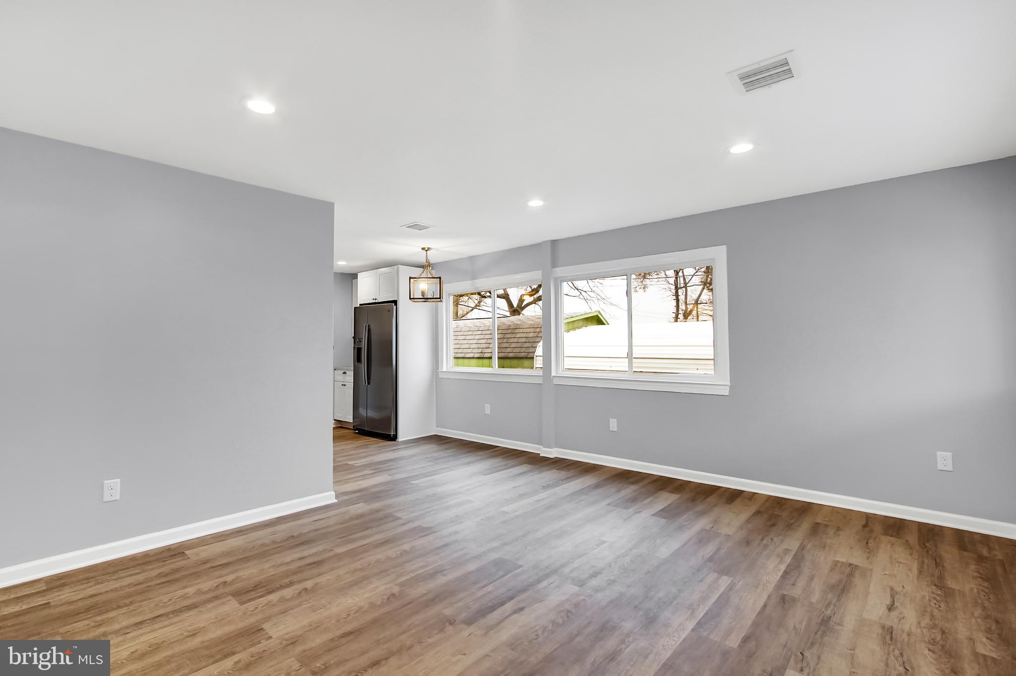 18 Compass Road Baltimore, MD 21220 - Photo 4 of 26